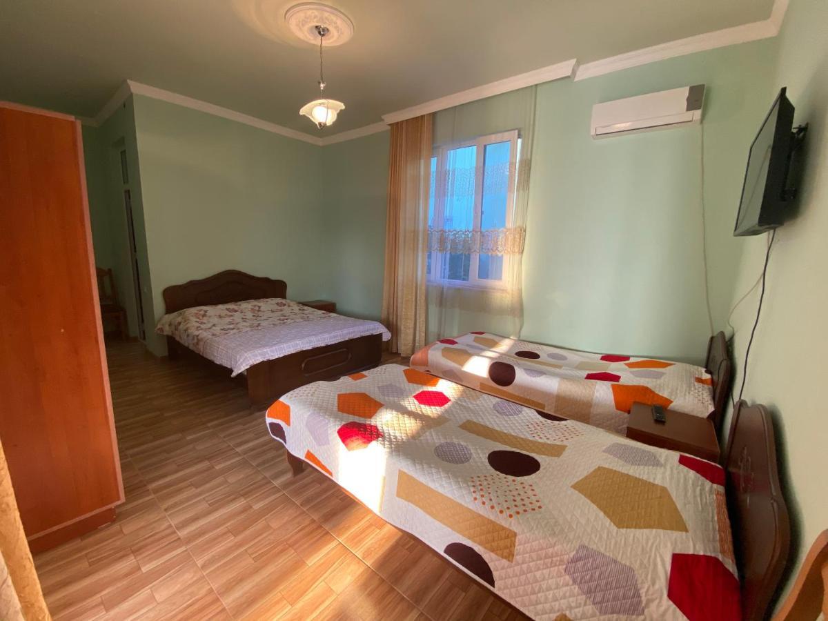 Beliy Dom Hotel Kvariati Exterior photo